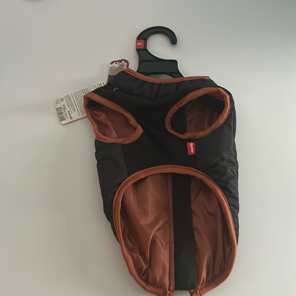 Reddy dog jacket 11-13 in black exterior with brown interior